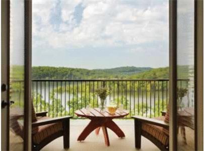 Отель The Cliffs At Long Creek Ridgedale Экстерьер фото